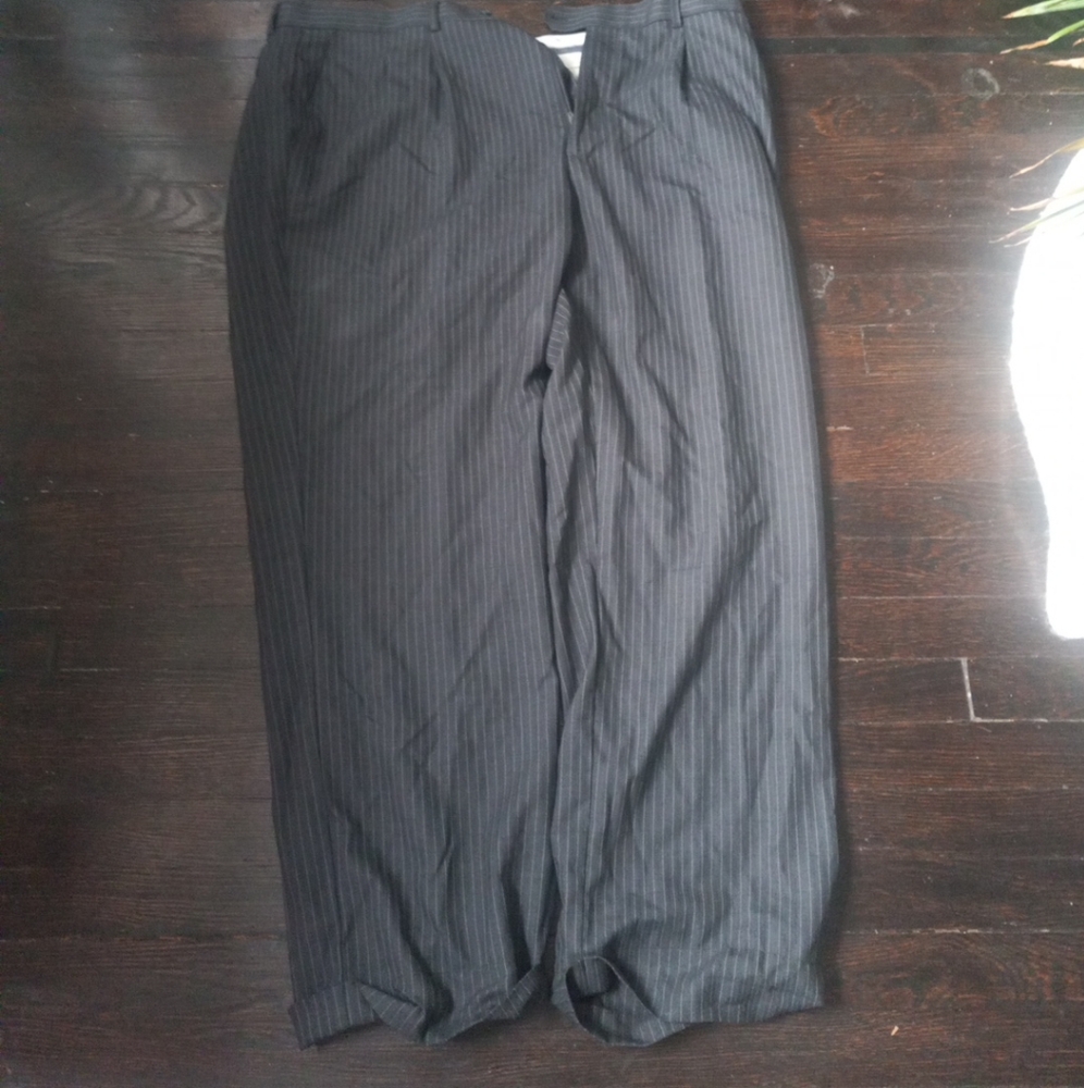 Mantoni Milan Italy Men Pants Grey White Pinstripe Sz 46/40 Wrinkle Resistant